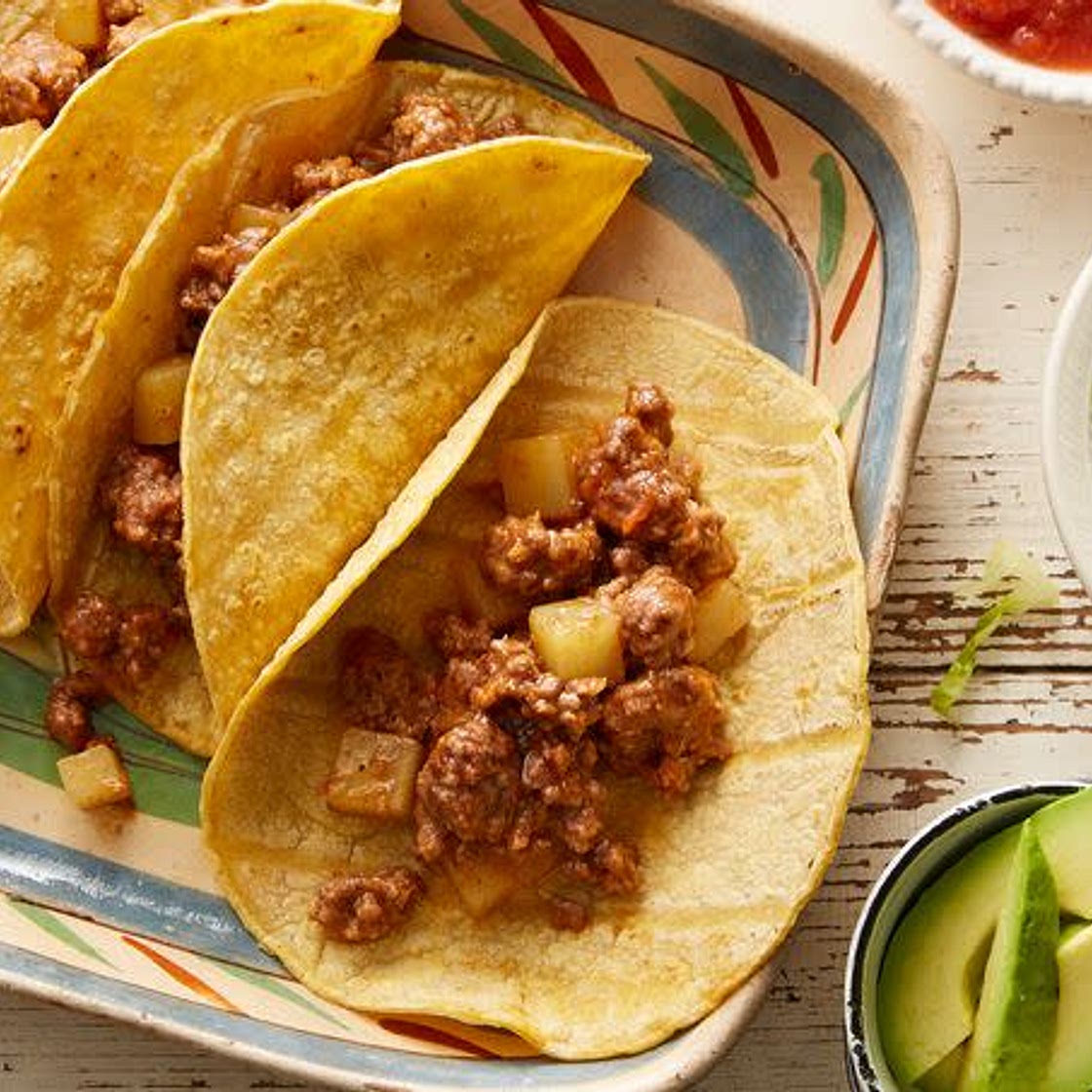 Tacos suaves de carne con papas