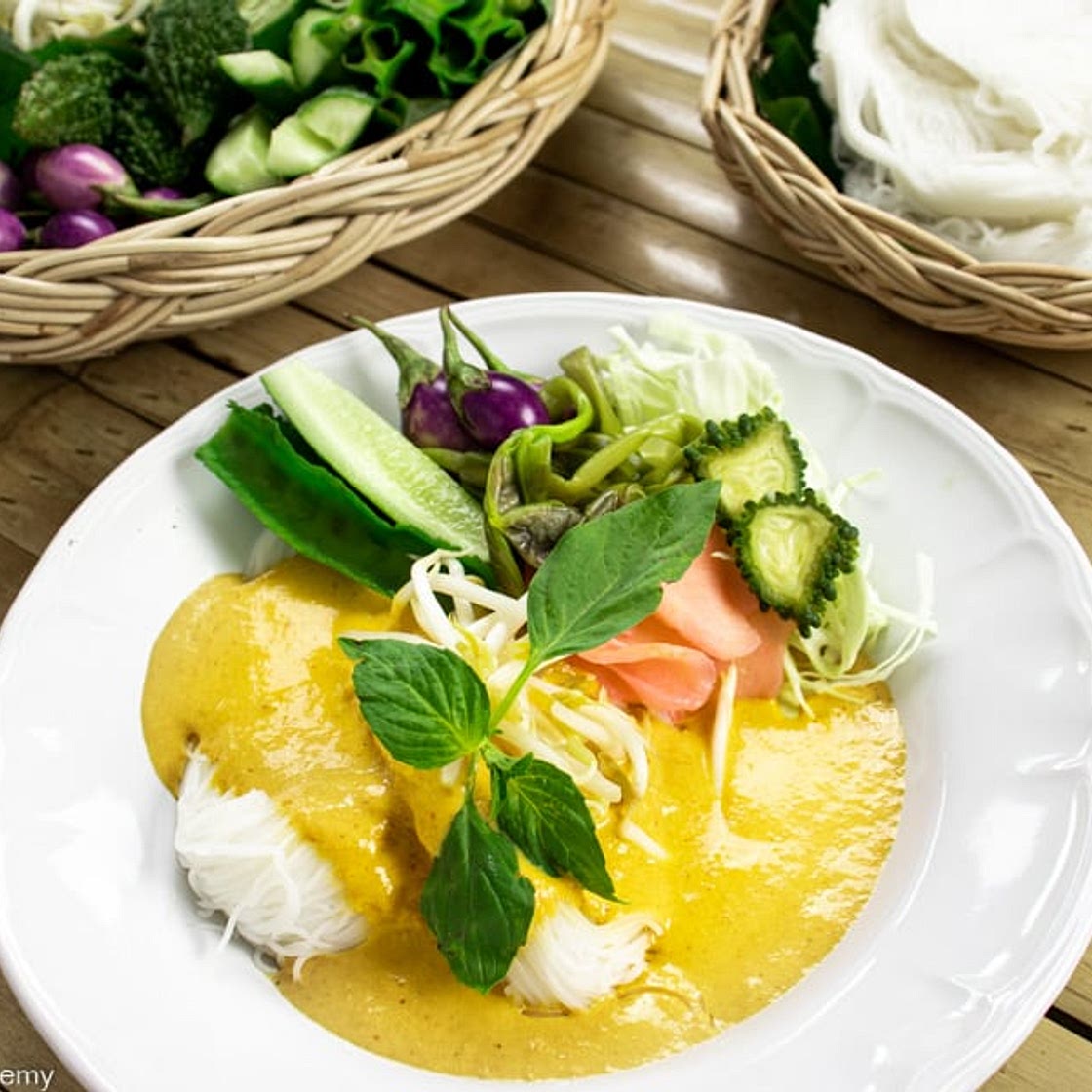Kanom Jeen - Thai Rice Noodles, Coconut Curry & Vegetables