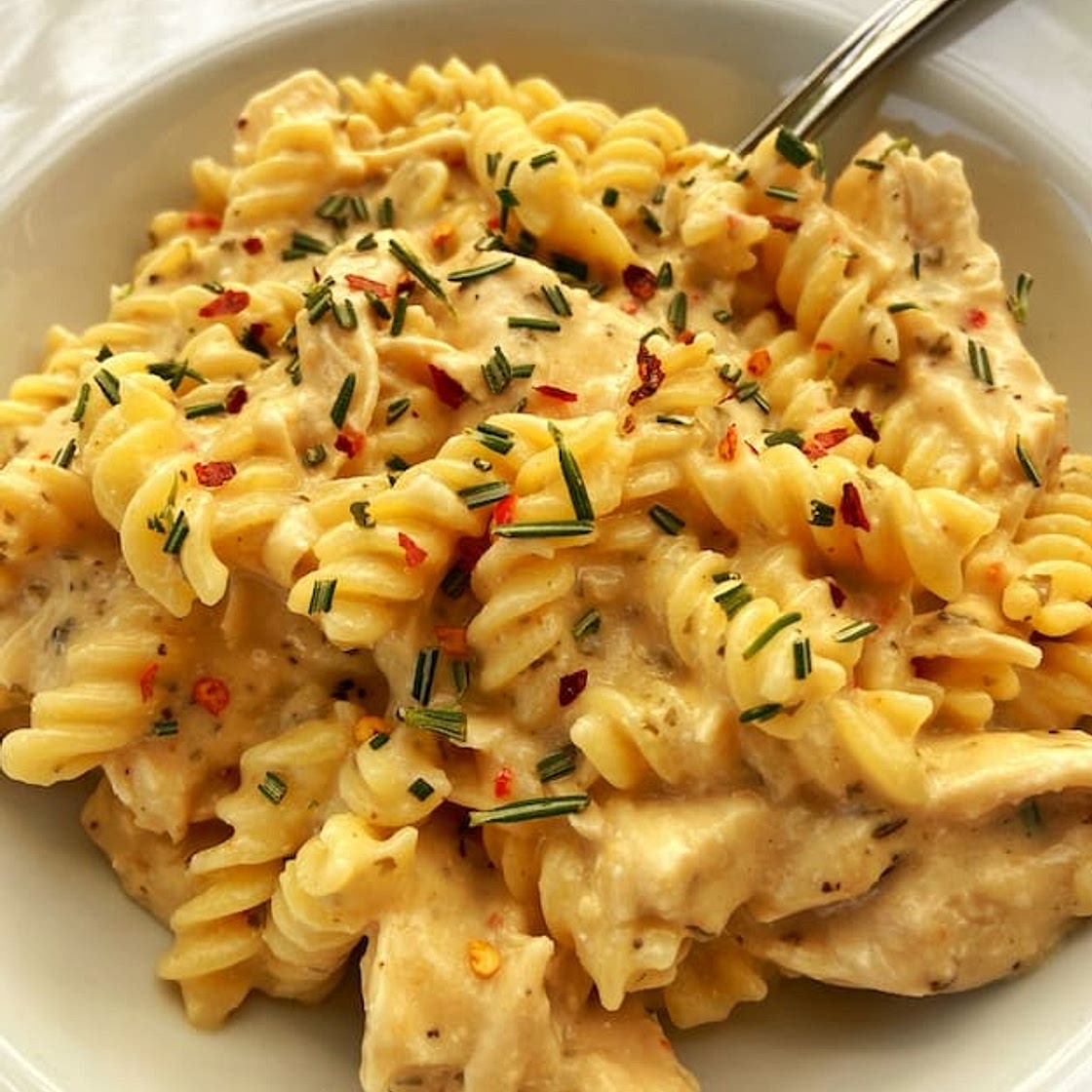 Crock Pot Garlic Parmesan Chicken Pasta
