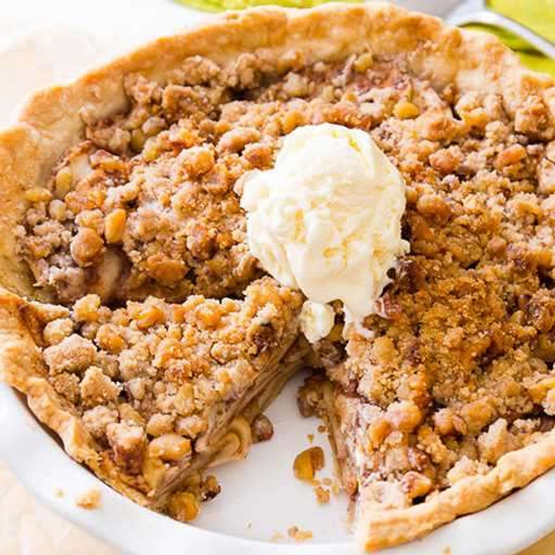 Apple Crumble Pie