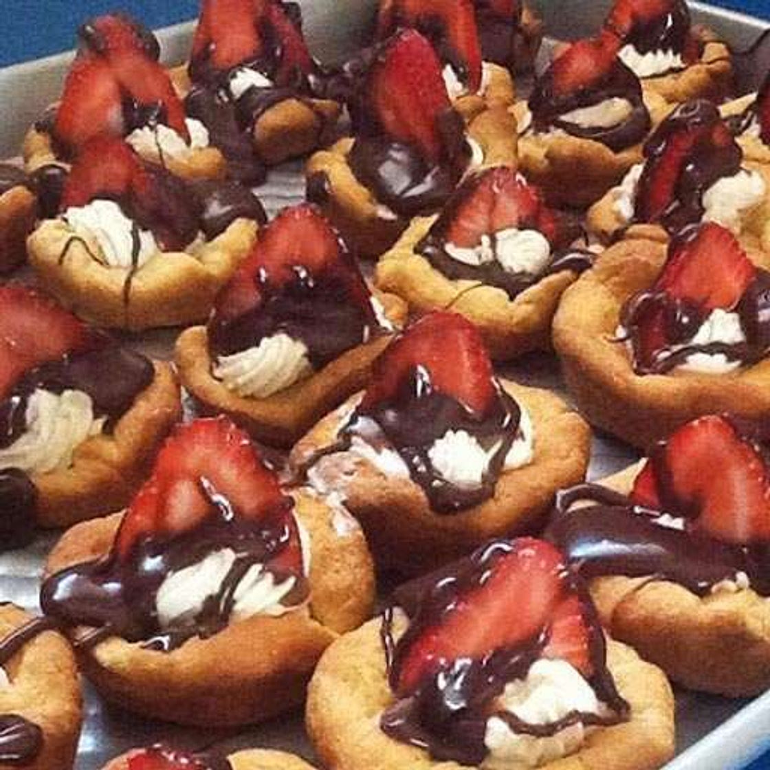 Strawberry Cream Cups