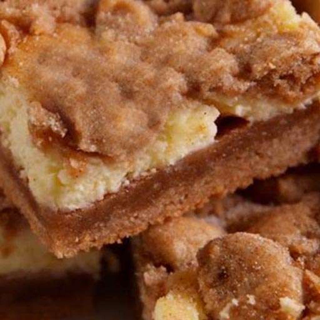 Snickerdoodle cheesecake bars