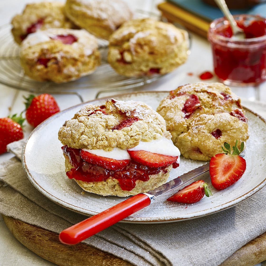 Strawberry & Lemon Scones - Avant-Garde Vegan
