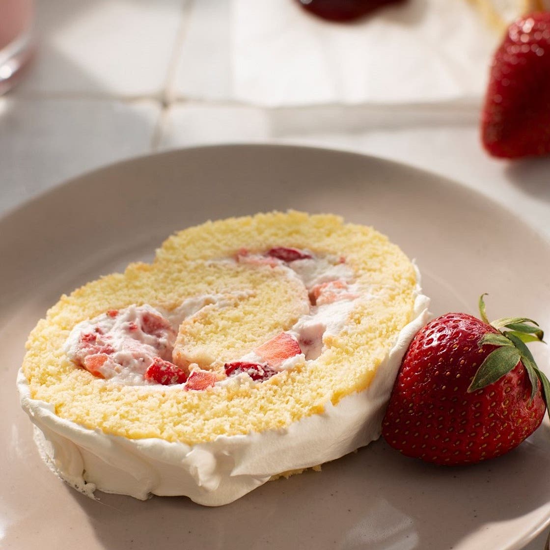 Gâteau roulé à la gelée de fraises