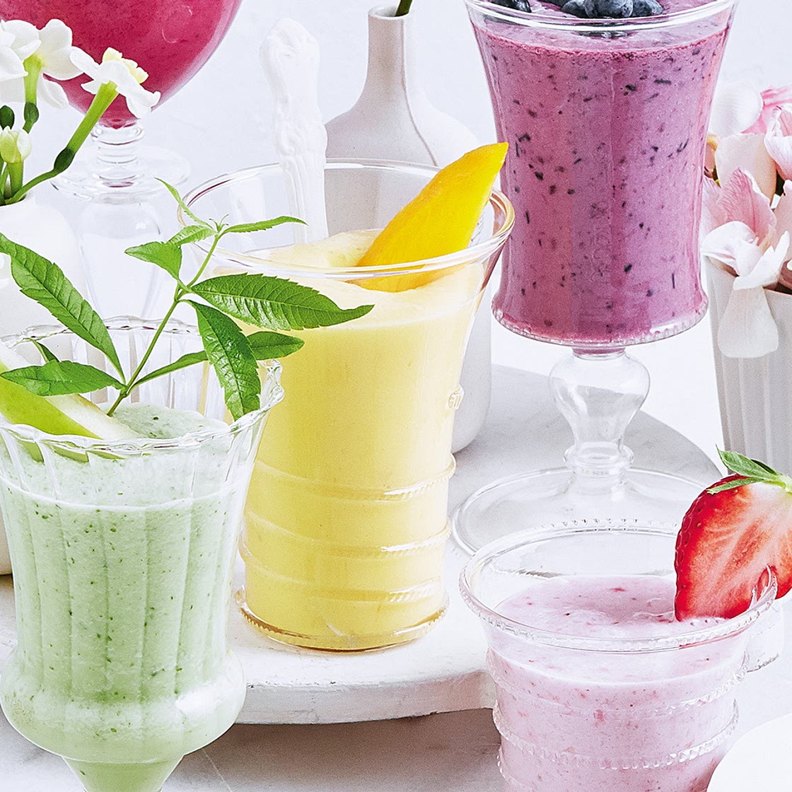 Gelber Mango-Mandel-Smoothie