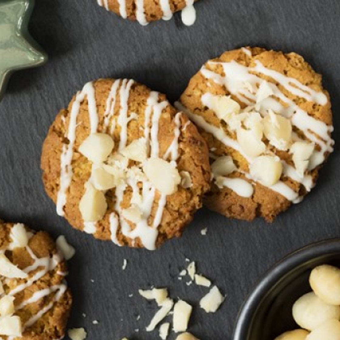 Glutenfreie Haferflocken Kekse mit Macadamianüssen