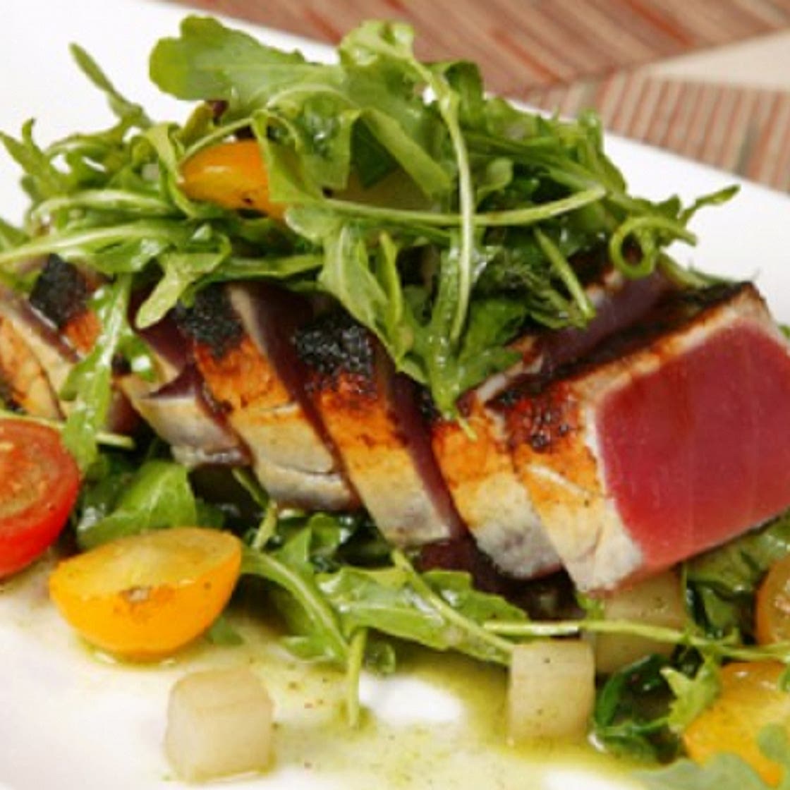 Carpaccio von rotem Thunfisch mit Melone