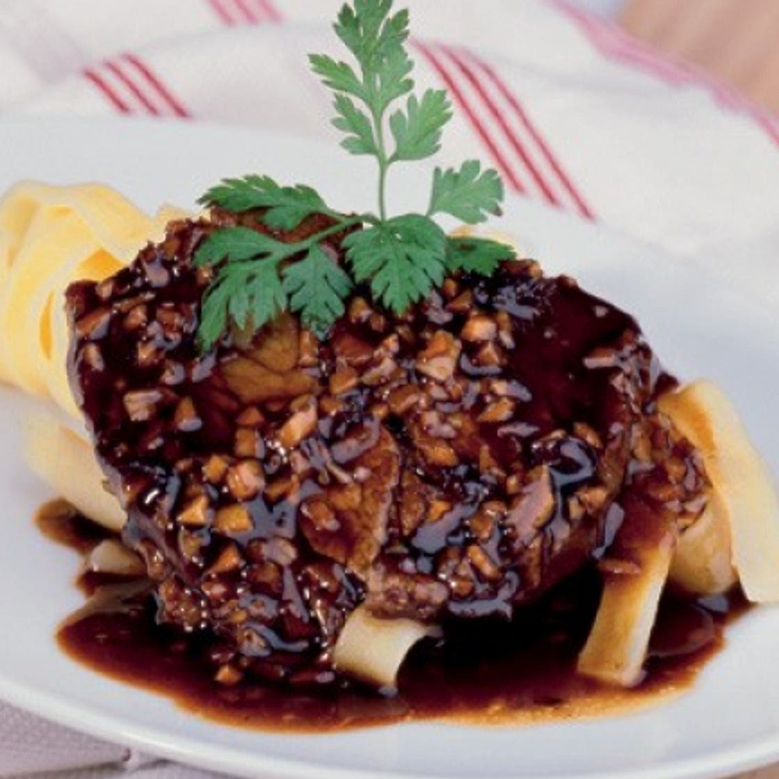 Vanillerostbraten mit Bandnudeln