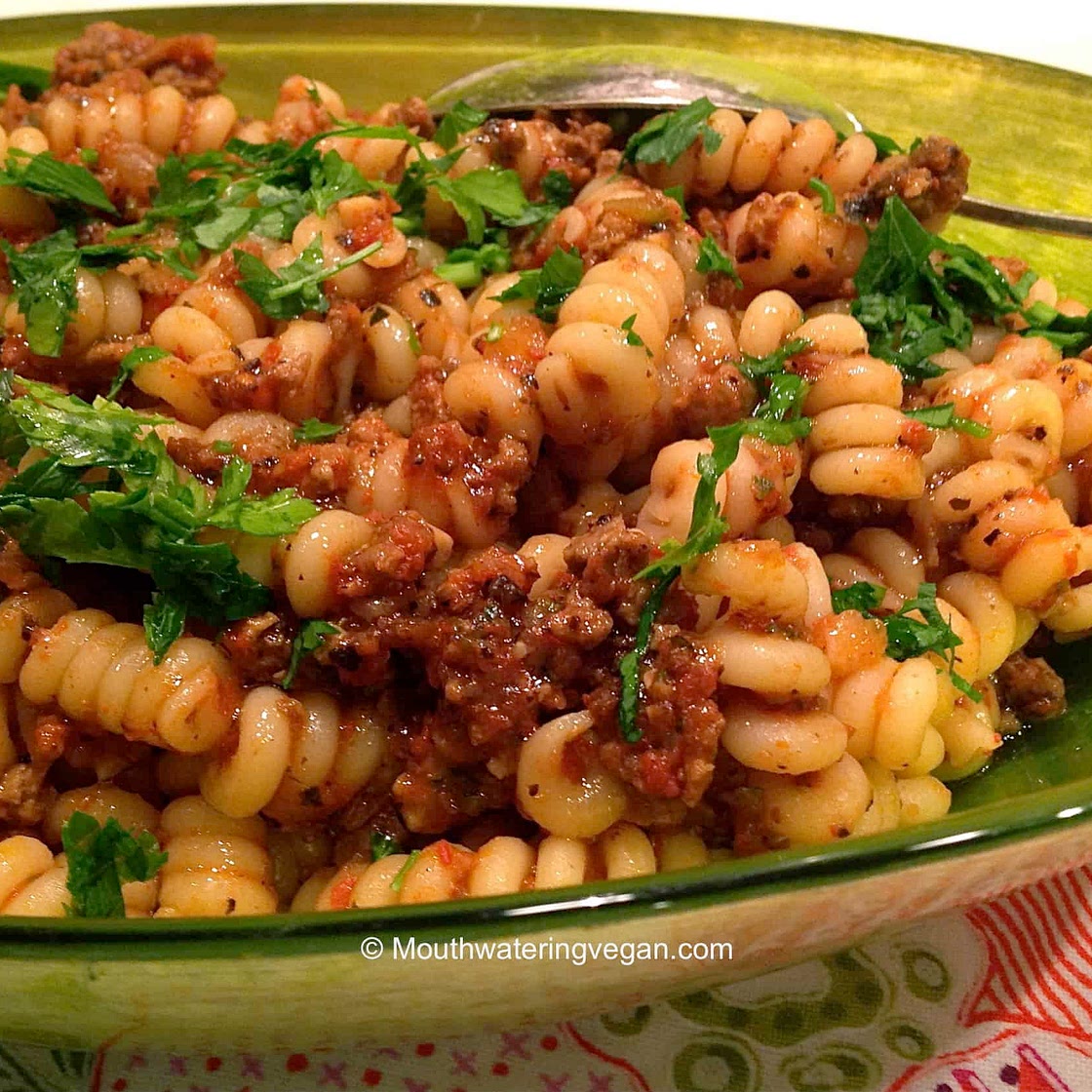 Fusilli Salsa Ricca - Mouthwatering Vegan
