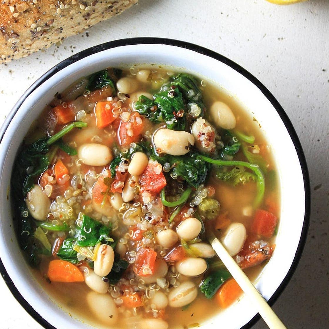 KALE, QUINOA & WHITE BEAN SOUP
