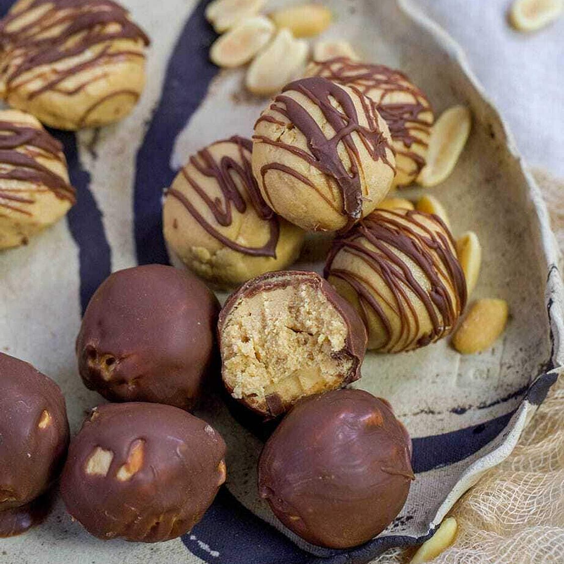 Keto Peanut Butter Protein Balls