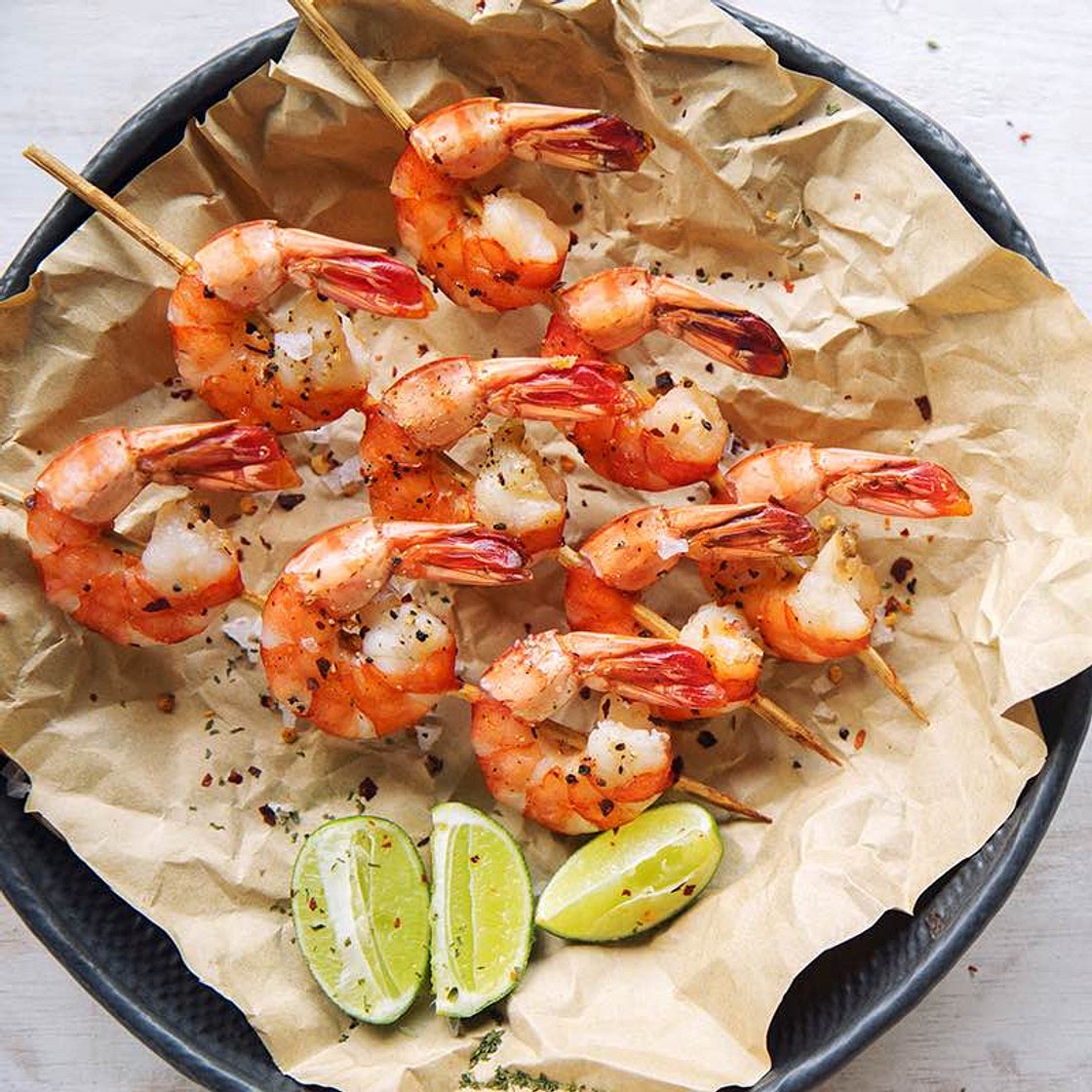 spicy cajun mini prawn kebabs recipe | Schwartz