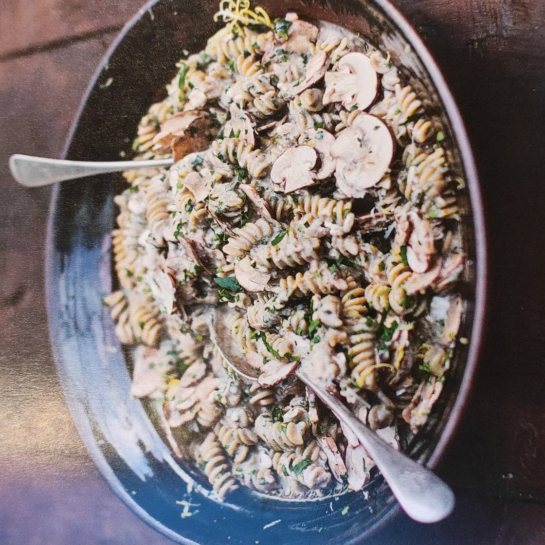 GARLIC MUSHROOM PASTA CREAMY THYME & TRUFFLE SAUCE