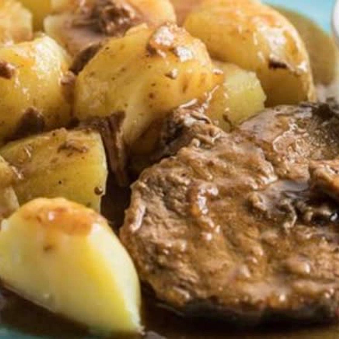 Beef Steak & Potato with Lemon sauce. (بفتيك وبطاطا)