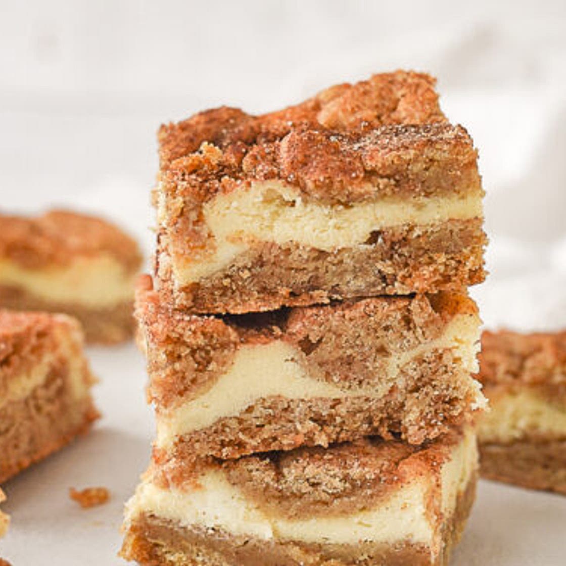 Cheesecake Snickerdoodle Blondies