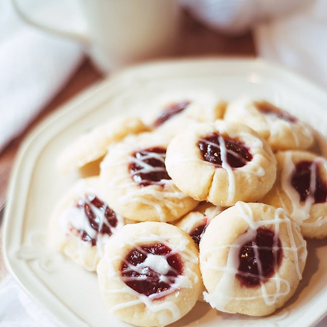Raspberry Almond Shortbread Cookies