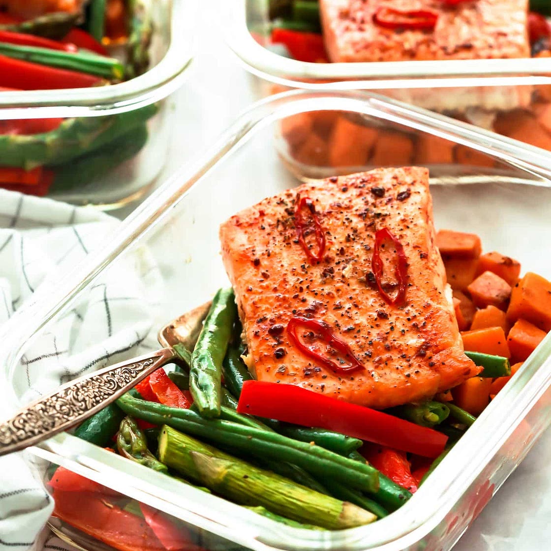 Spicy Salmon Vegetable Meal-Prep Bowls