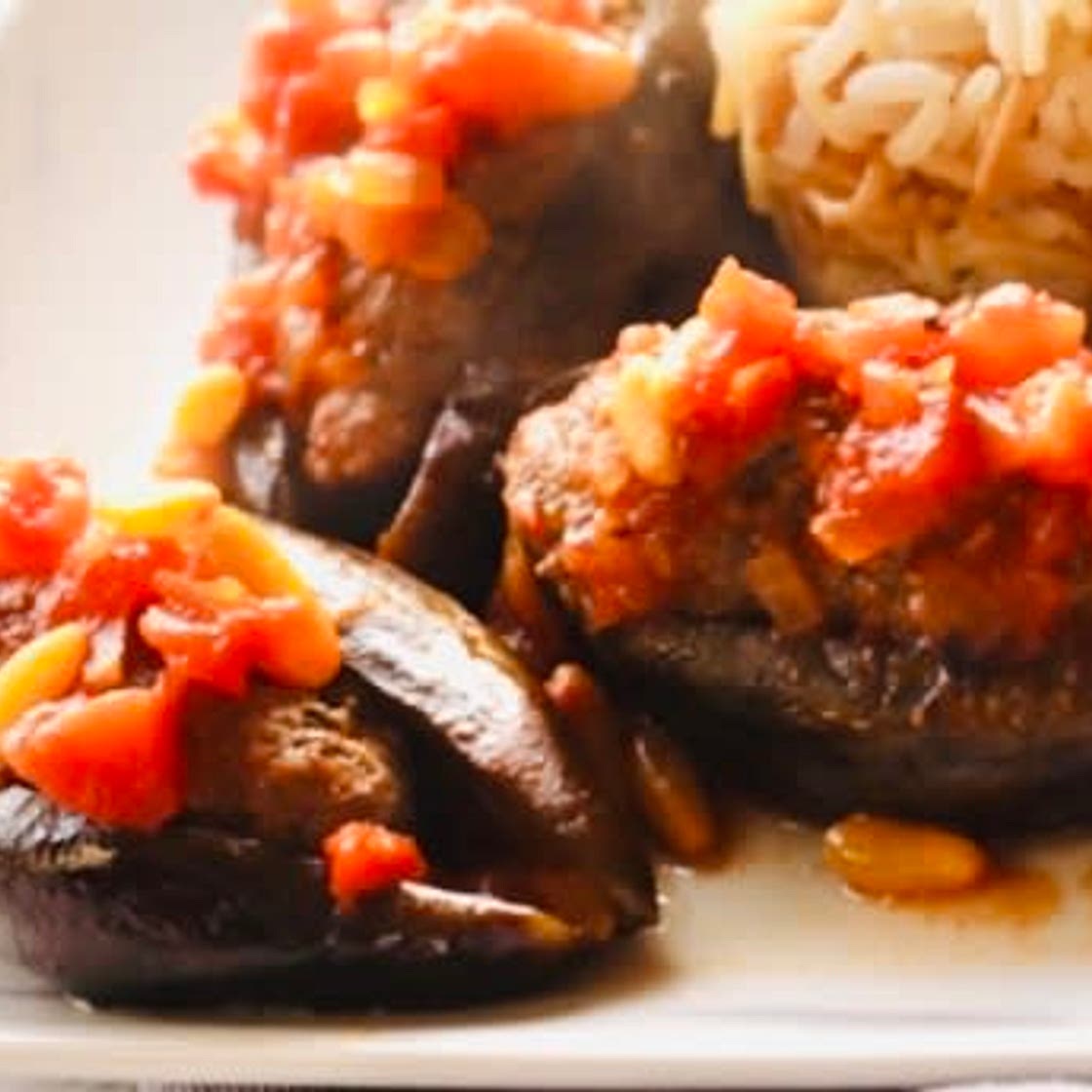 Sheikh Al-Mehshi / Stuffed Eggplant (شيخ المحشي)
