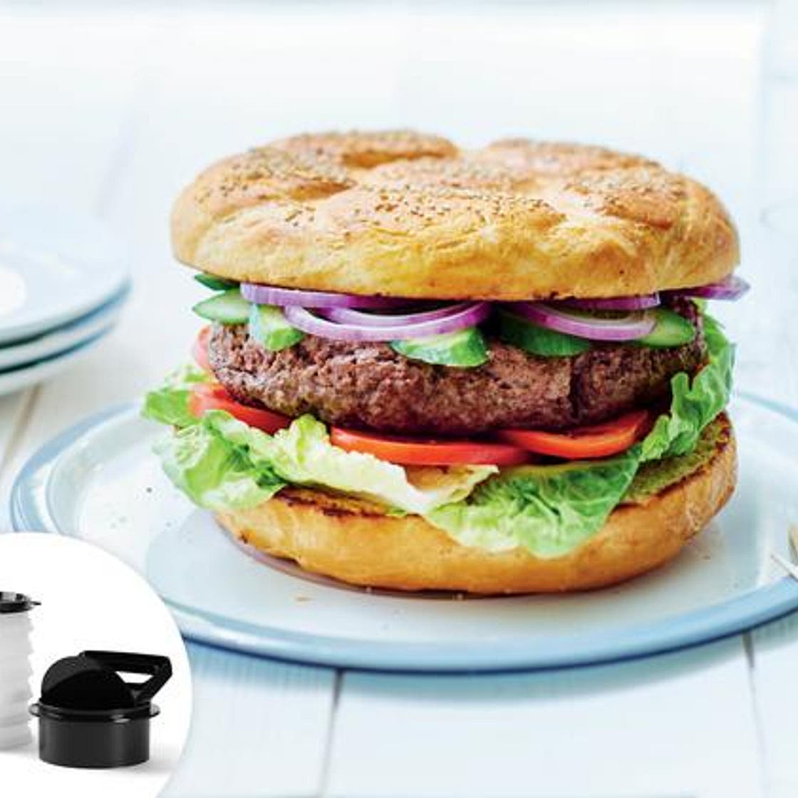 VIETNAMESE STYLE BEEF BURGERS