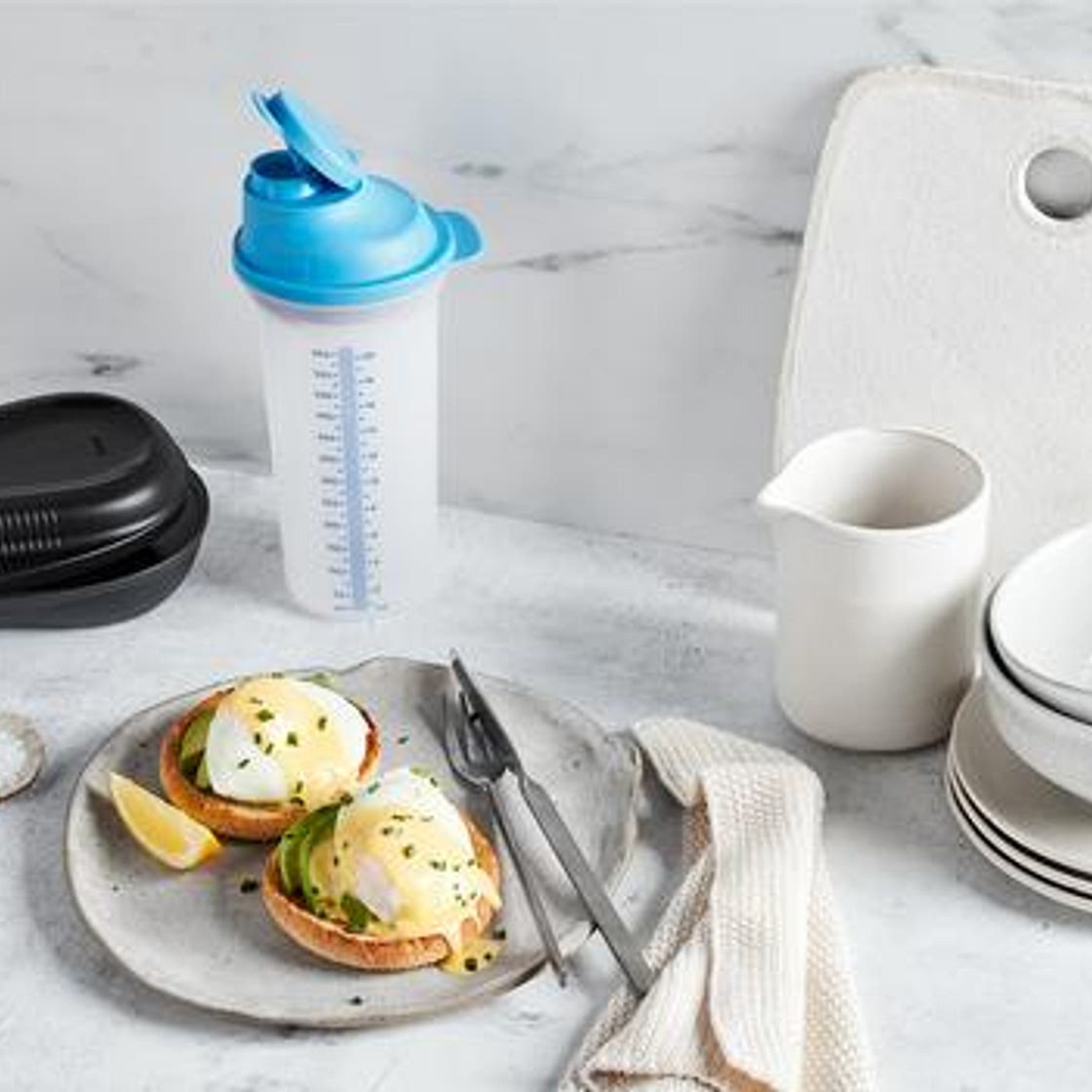 PERFECT POACHED EGGS BENNY