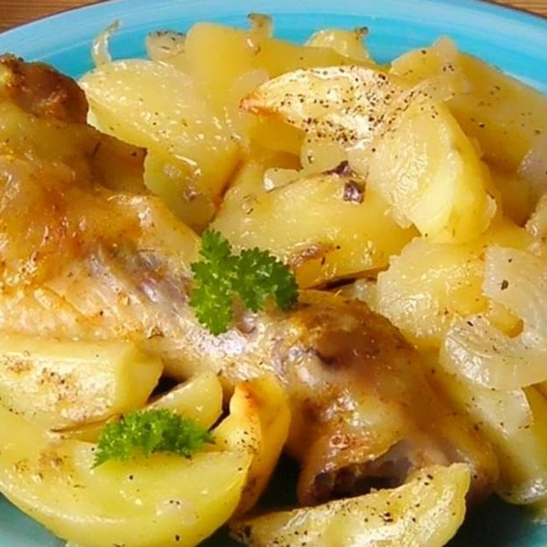 Куриные ножки с картошкой в духовке