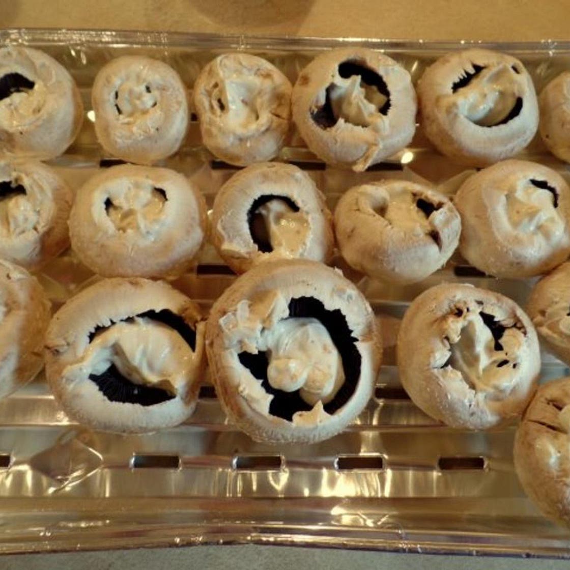 Gefüllte Champignons zum Grillen