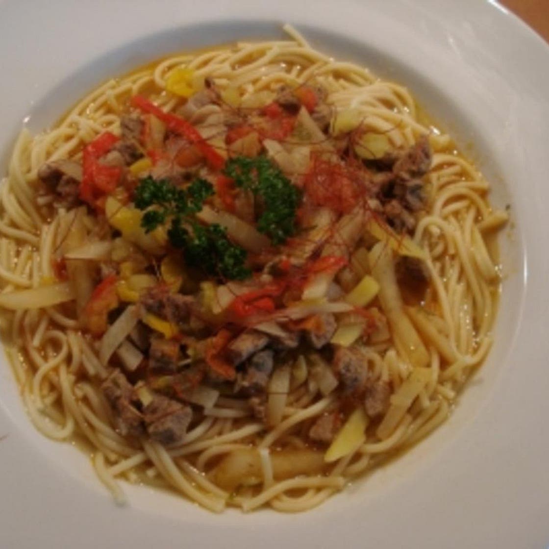 Lagman (asiatische Nudelsuppe)