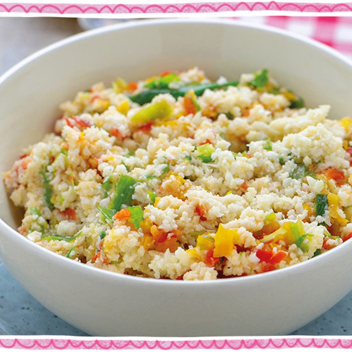 STEP 2 Warm cauliflower rice and spicy chicken salad
