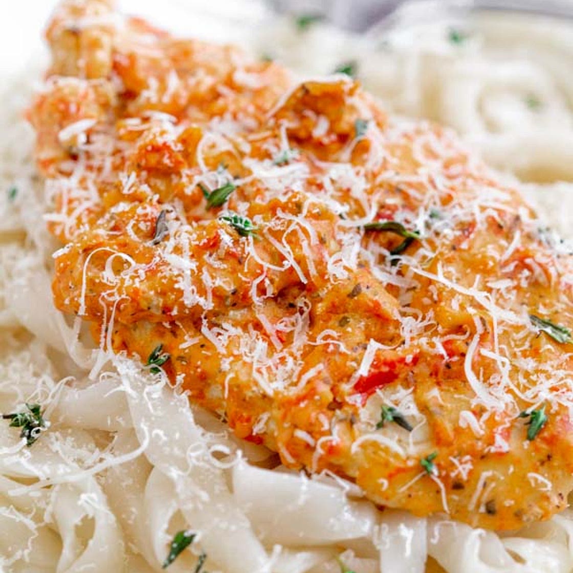 Keto Chicken with Roasted Red Pepper Sauce