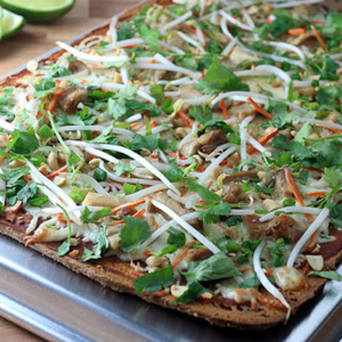 Keto Thai Chicken Flatbread Pizza recipes