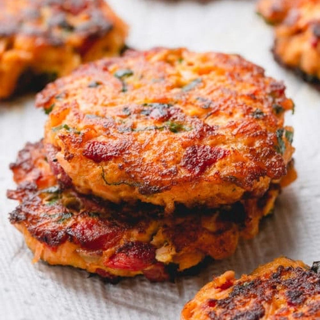 salmon cakes with red pepper sauce