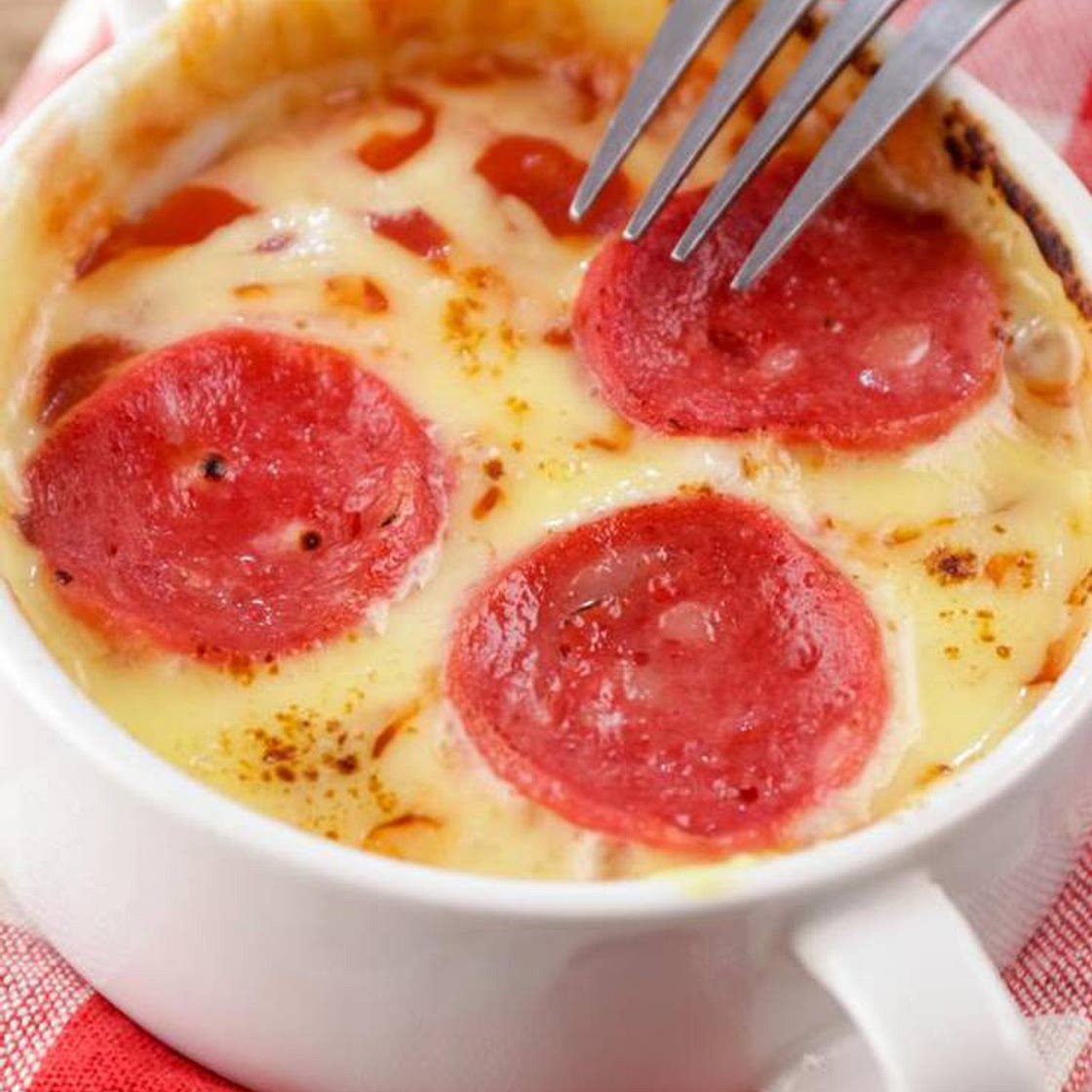 Keto Microwave Mug Pizza