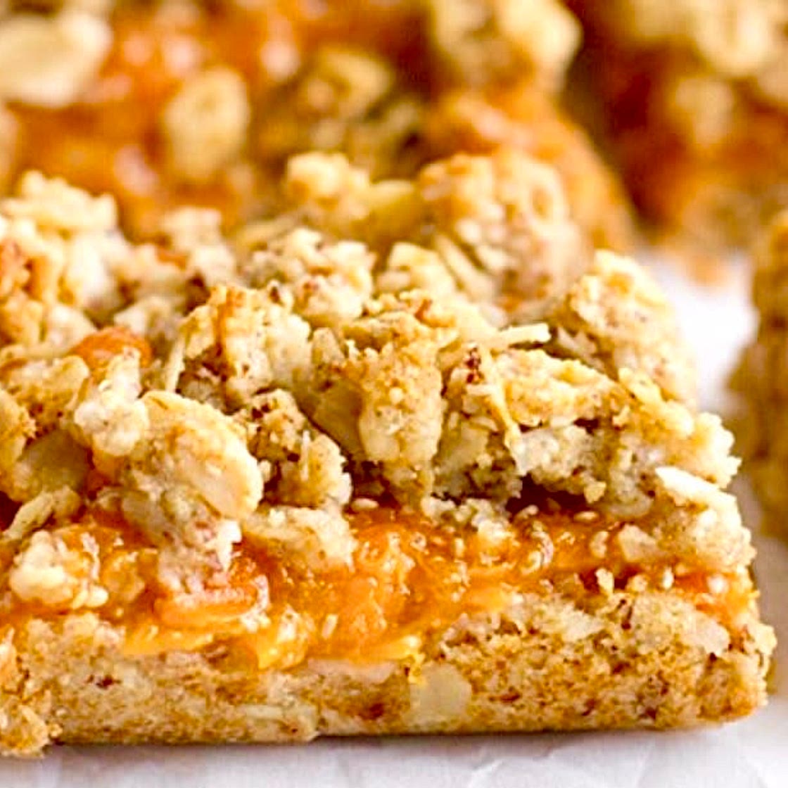 Apricot Jam Crumble Bars 