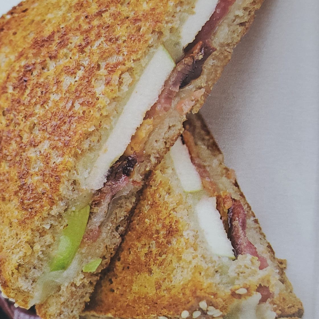 Grilled Cheese with Apples and Bacon