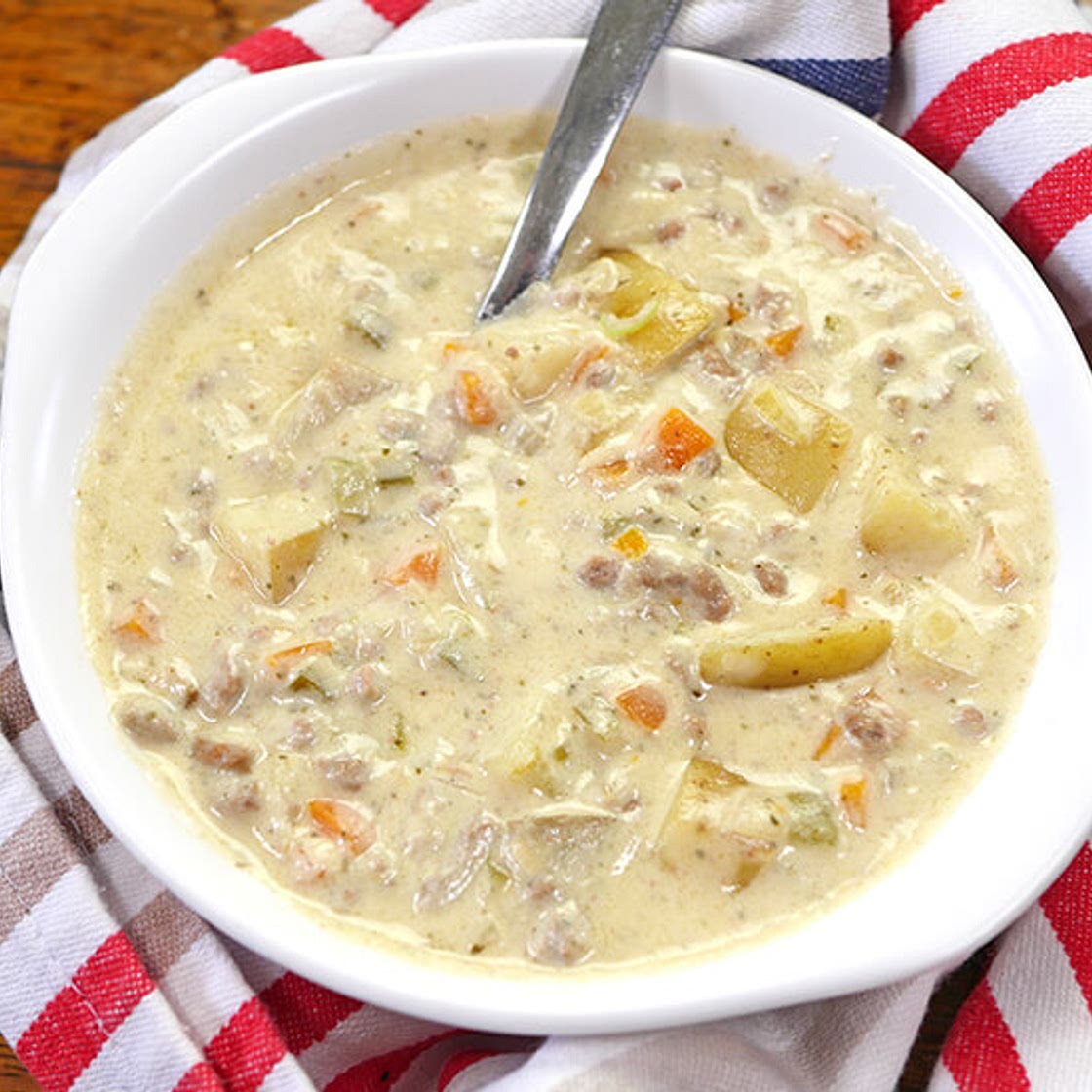 Slow Cooker Cheeseburger Soup Recipe