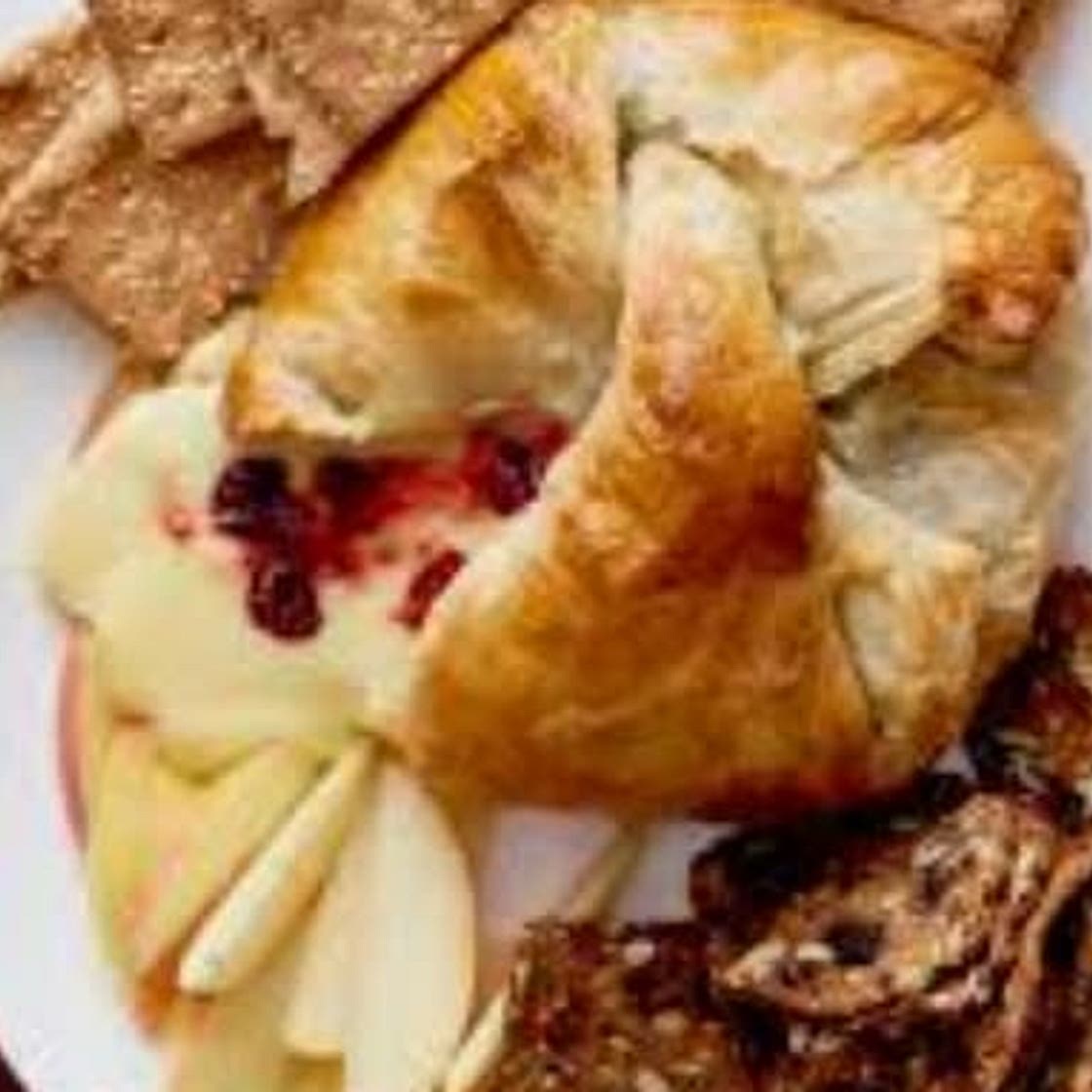 Apricot-Almond Baked Brie