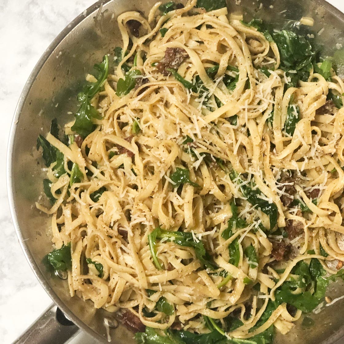 Chrissy Teigen's Lemony Arugula Spaghetti Cacio E Pepe