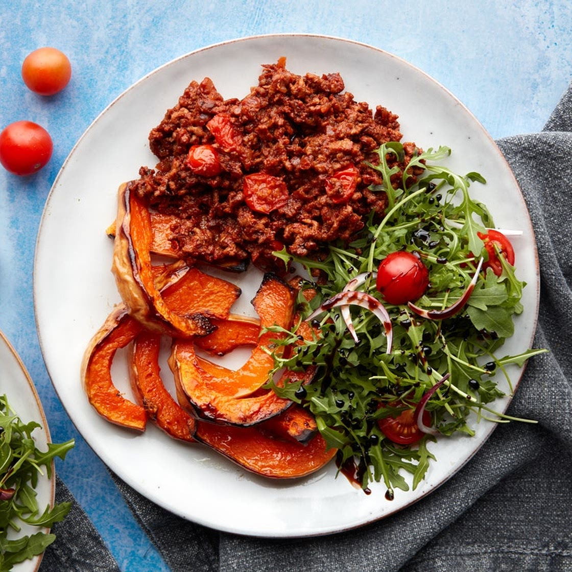 MC - Tomato, chilli venison & roasted butternut wedges