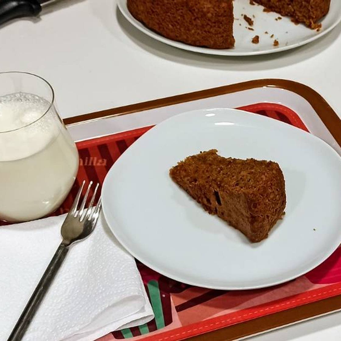 Carrot cake with no frosting for Mambo