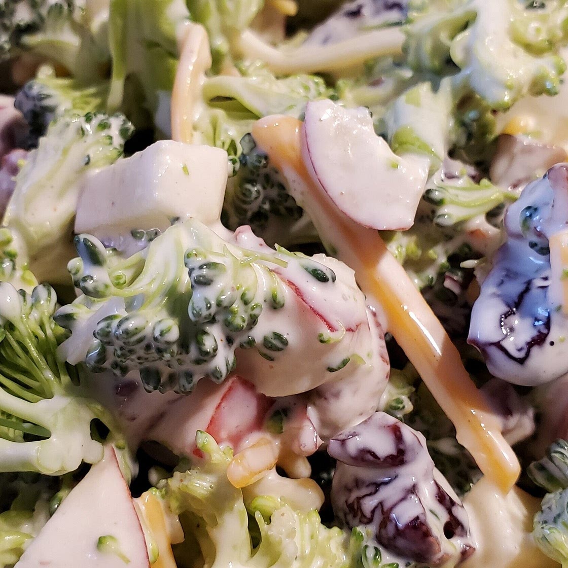Easy Broccoli Salad — Spicin' and Dicin'
