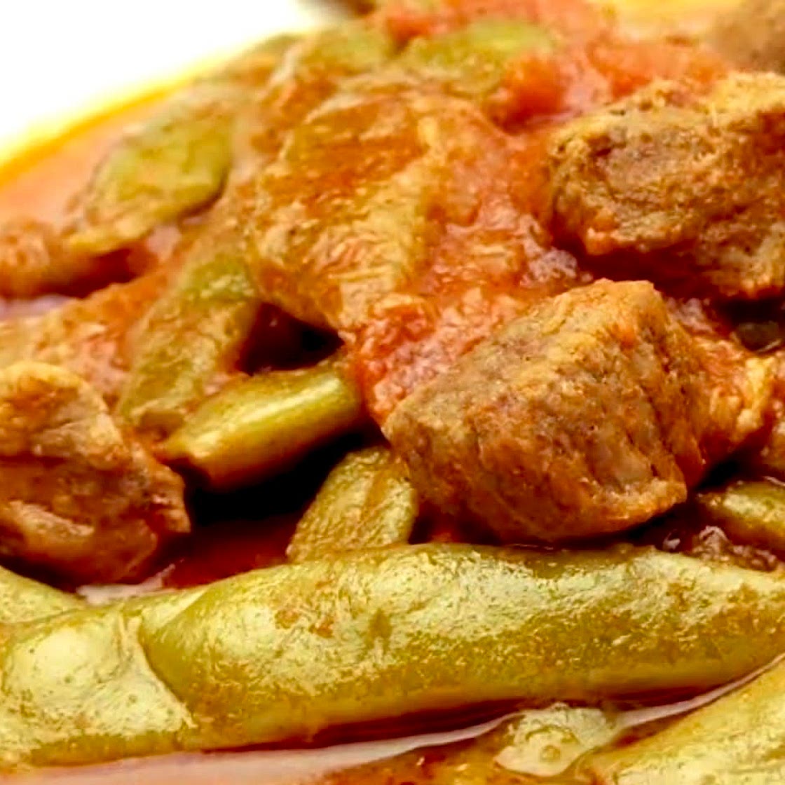 Loubyeh Blahme / Green Beans Stew /يخنة لوبية بلحمة 