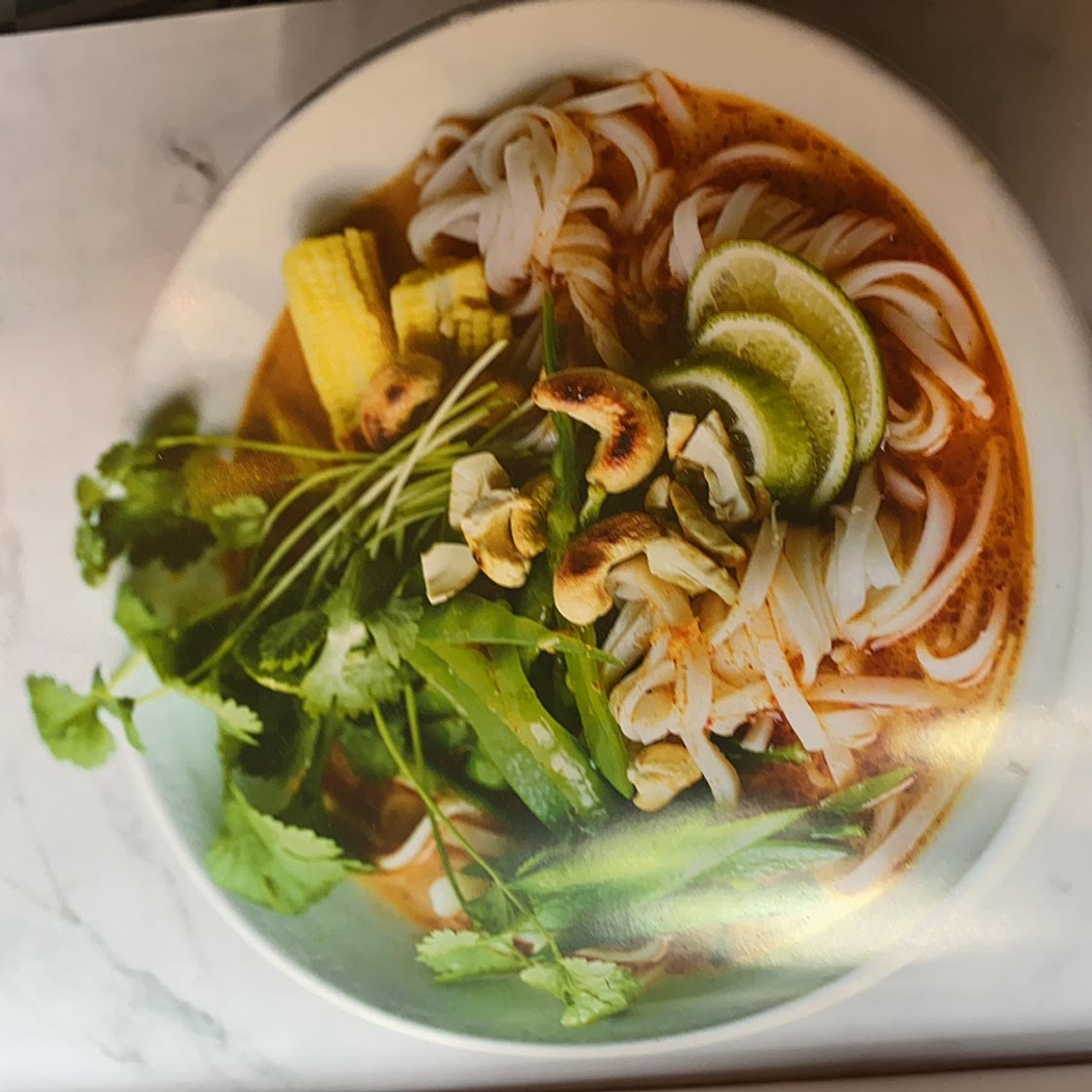 Baby sweetcorn and mange tout laksa