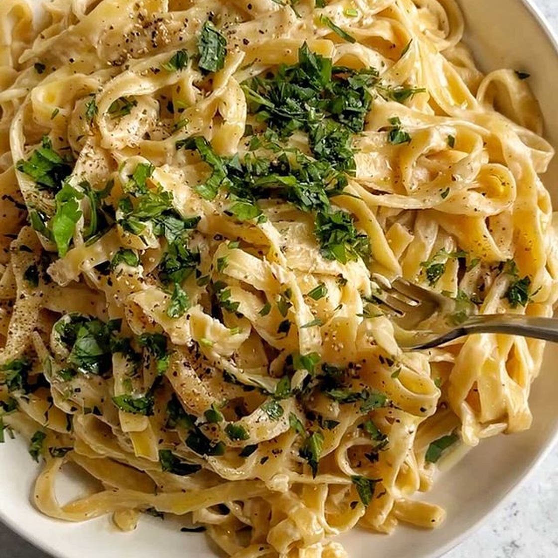 Vegan Roasted Garlic Alfredo Sauce!