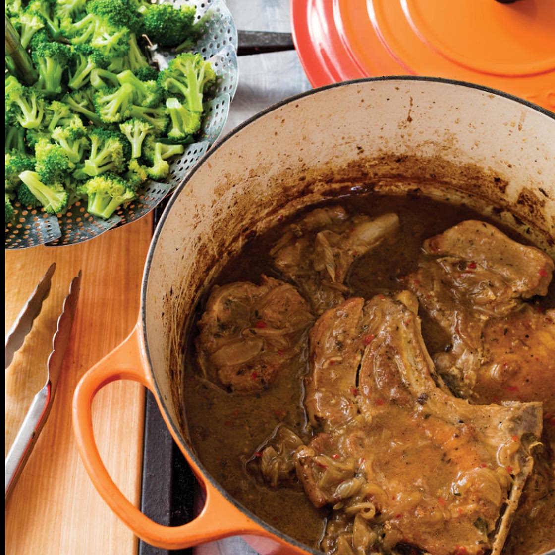 SMOTHERED PORK CHOPS WITH BROCCOLI