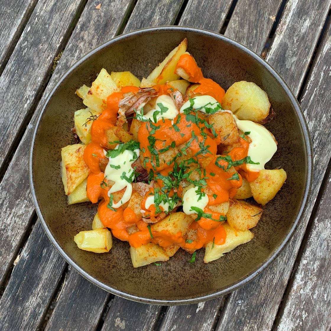 The ultimate Patatas Bravas | Potatoes with spicy sauce — Omar A
