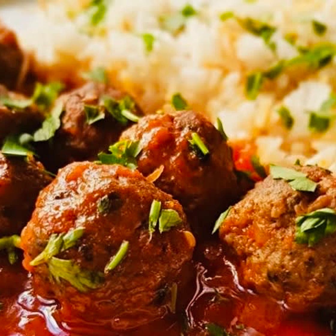 Dawood Basha, Lebanese Kafta Meatballs in Tomato Sauce