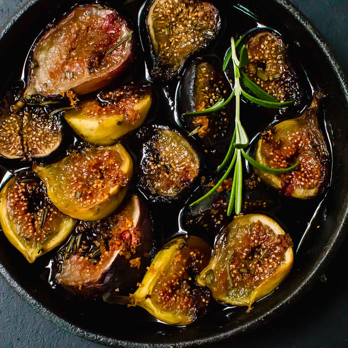 Figs in red wine