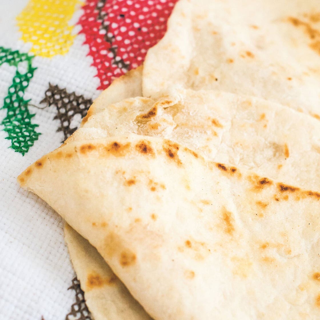 How to Make Flour Tortillas from Scratch — Claudia's Cocina