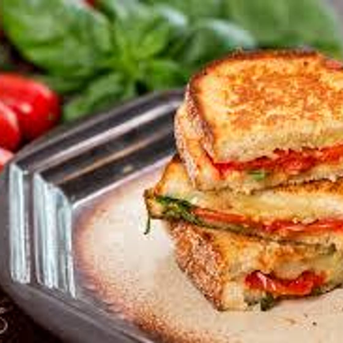 Grilled Tomatoe and Chees sandwiches