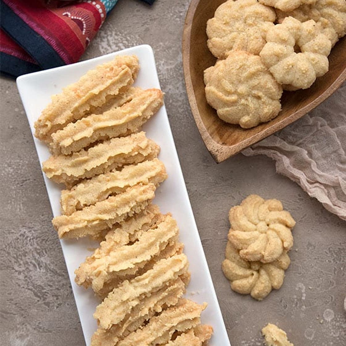 Keto Cheese Straws